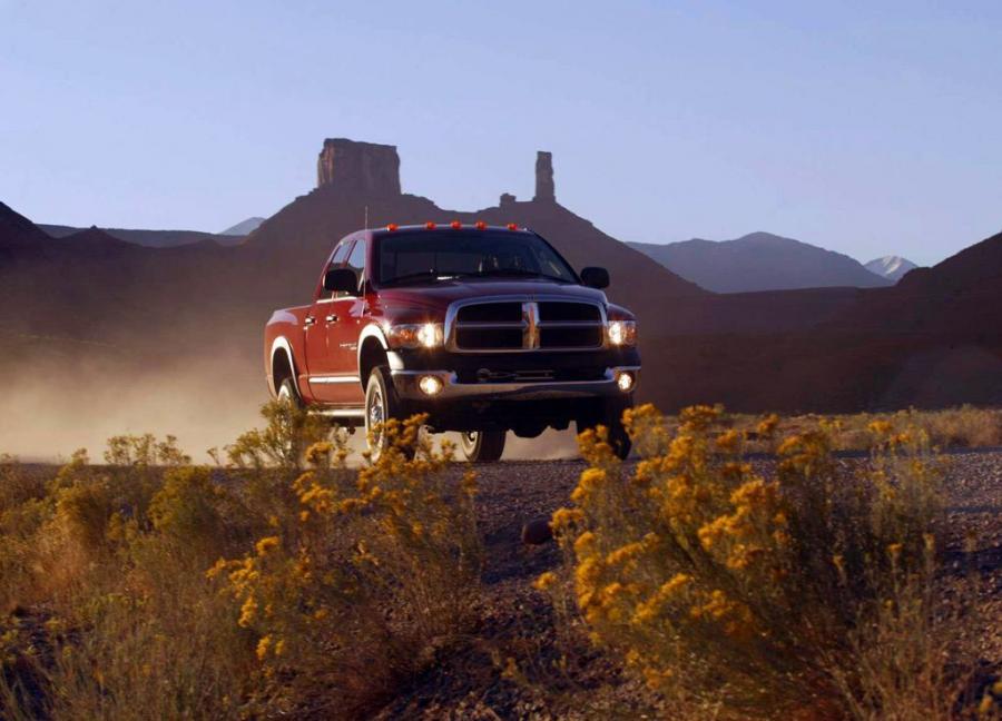  Dodge Ram Power Wagon Quad Cab 2005 года  (фото 42 из 61)